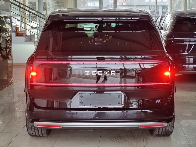 ZEEKR  2025, 18,000 km - 2.0 l - Bakı