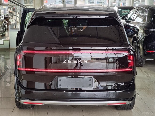 ZEEKR  2025, 18,000 km - 2.0 l - Bakı