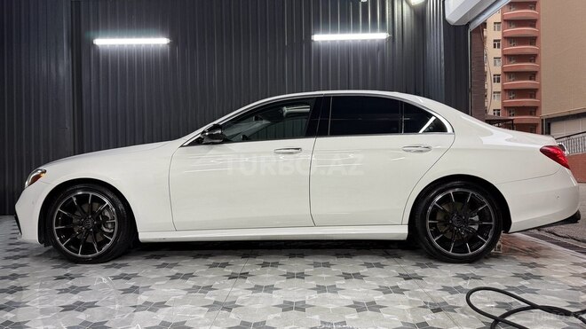 Mercedes E 300-6