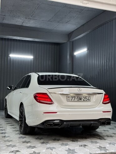 Mercedes E 300-5