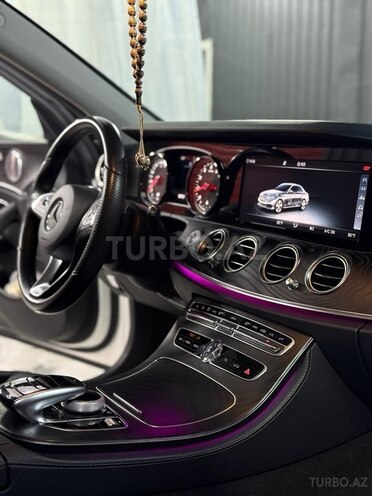Mercedes E 300-15