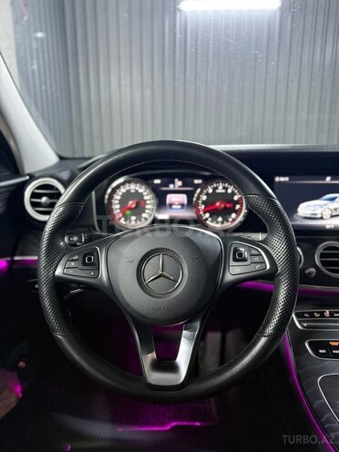 Mercedes E 300-18