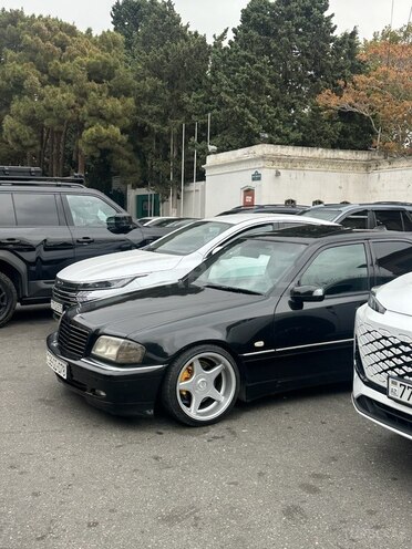 Mercedes C 230 1999, 380,000 km - 2.3 l - Bakı