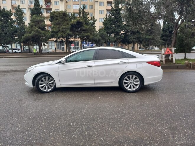 Hyundai Sonata-6