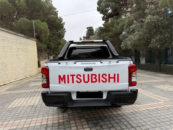 Mitsubishi L200 2020, 155,000 km - 2.4 l - Bakı