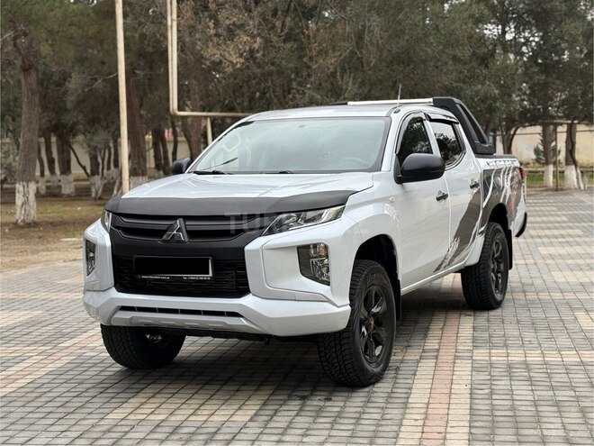Mitsubishi L200 2020, 155,000 km - 2.4 l - Bakı