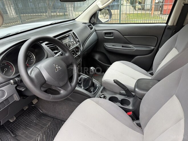 Mitsubishi L200 2020, 155,000 km - 2.4 l - Bakı