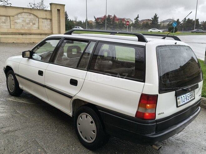 Opel Astra 1994, 374,000 km - 1.6 l - Bakı