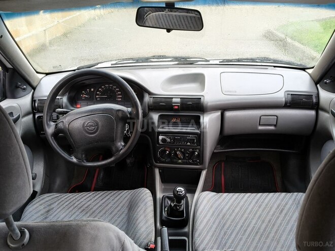 Opel Astra 1994, 374,000 km - 1.6 l - Bakı