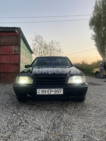 Mercedes C 220 1999, 457,000 km - 2.2 л - Yevlax