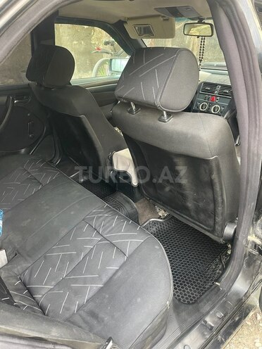Mercedes C 220 1999, 457,000 km - 2.2 л - Yevlax
