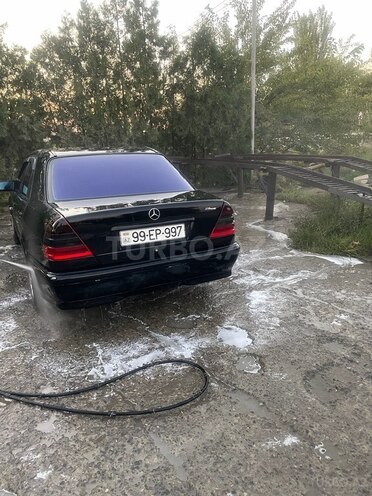 Mercedes C 220 1999, 457,000 km - 2.2 л - Yevlax