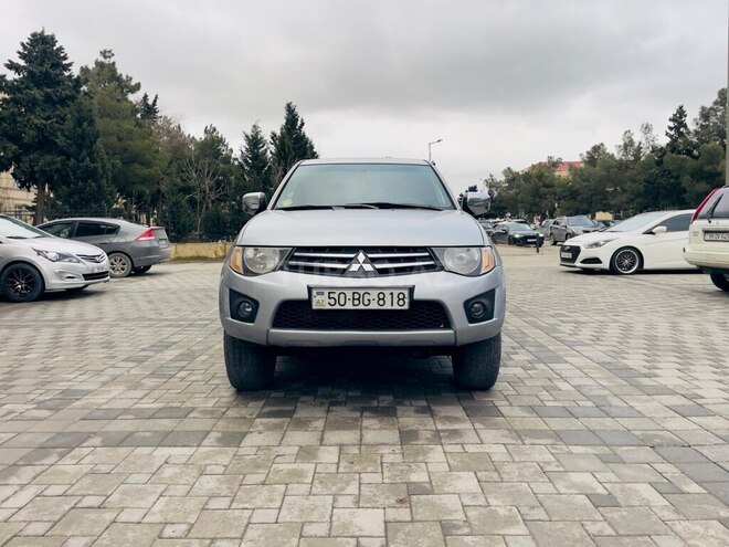 Mitsubishi L200 2013, 265,000 km - 2.5 l - Bakı