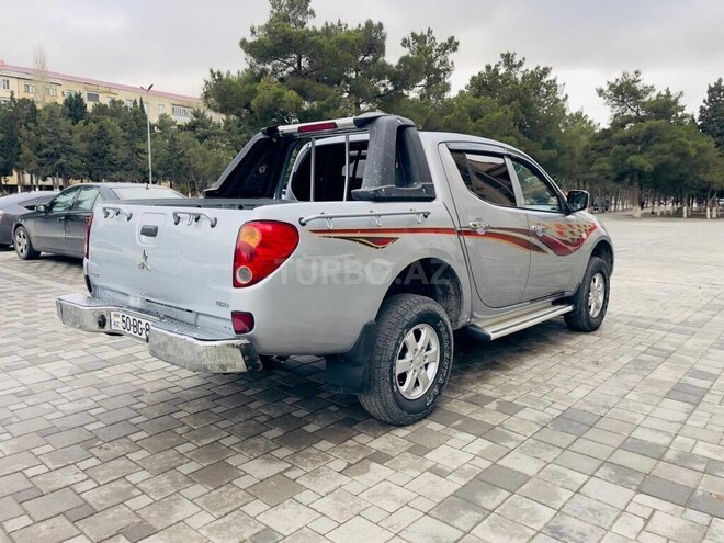 Mitsubishi L200 2013, 265,000 km - 2.5 l - Bakı