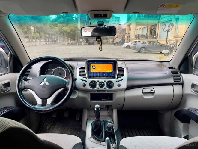Mitsubishi L200 2013, 265,000 km - 2.5 l - Bakı