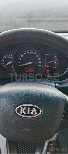 Kia Rio-5