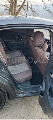 Kia Rio-3