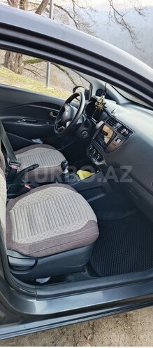 Kia Rio-2