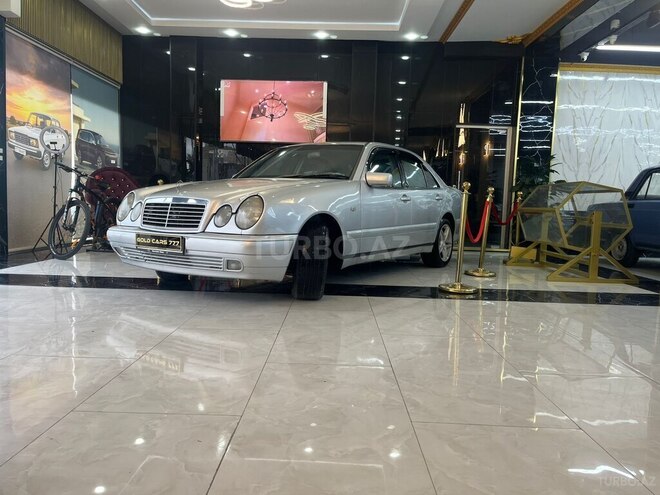 Mercedes E 220-6