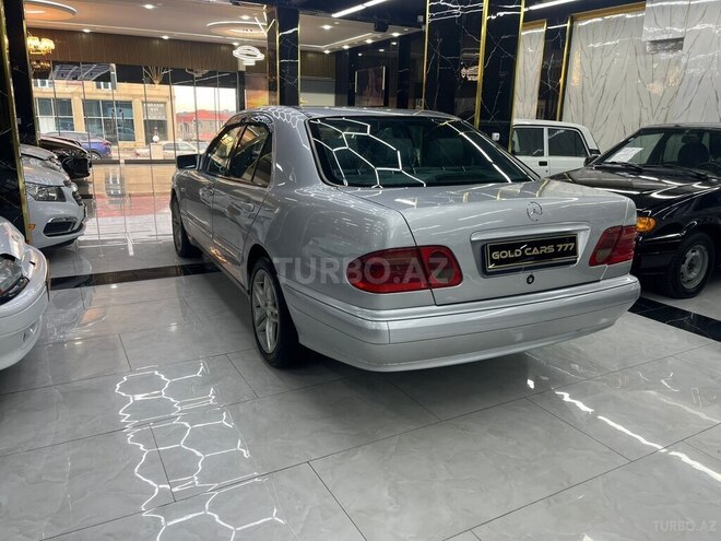 Mercedes E 220-16