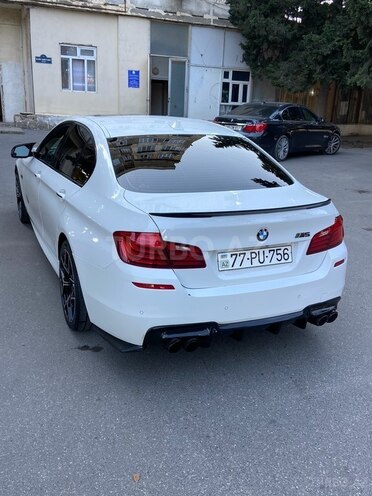 BMW 528 2014, 300,000 km - 2.0 l - Bakı