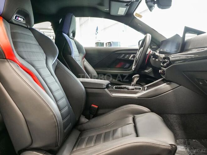 BMW M2-16
