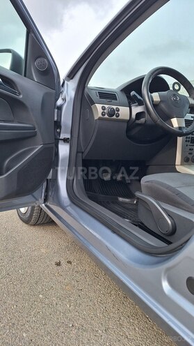 Opel Astra 2007, 240,000 km - 1.4 l - Gəncə