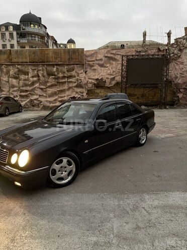Mercedes E 280 1996, 365,000 km - 2.8 l - Bakı