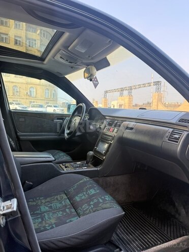 Mercedes E 280 1996, 365,000 km - 2.8 l - Bakı