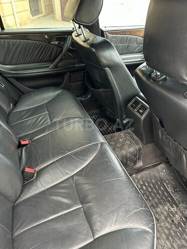 Mercedes E 270 2000, 390,000 km - 2.7 l - Bakı