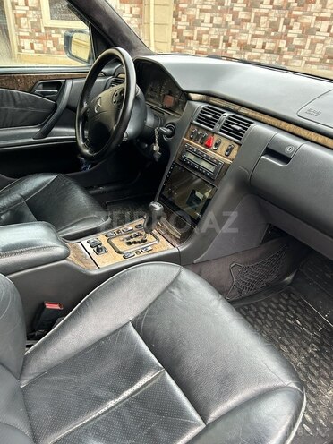 Mercedes E 270 2000, 390,000 km - 2.7 l - Bakı