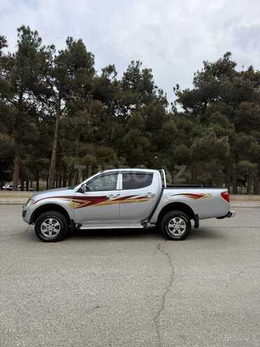 Mitsubishi L200 2014, 209,000 km - 2.5 l - Bakı