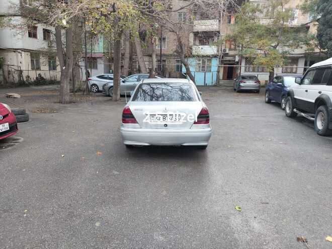 Mercedes C 250 1997, 415,236 km - 2.5 l - Bakı