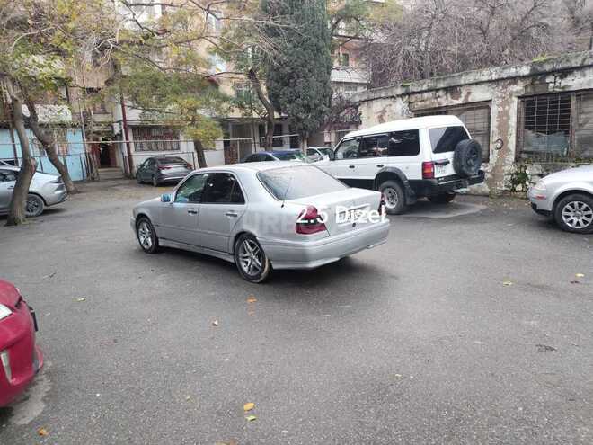Mercedes C 250 1997, 415,236 km - 2.5 l - Bakı