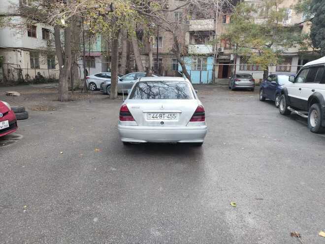 Mercedes C 250 1997, 415,236 km - 2.5 l - Bakı