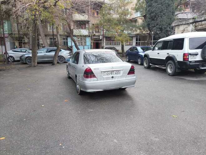 Mercedes C 250 1997, 415,236 km - 2.5 l - Bakı