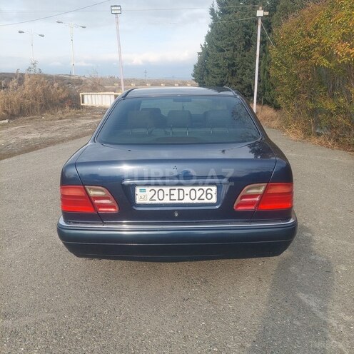 Mercedes E 300 1998, 234,686 km - 3.0 l - Ucar
