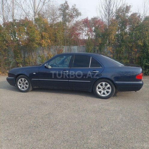 Mercedes E 300 1998, 234,686 km - 3.0 l - Ucar