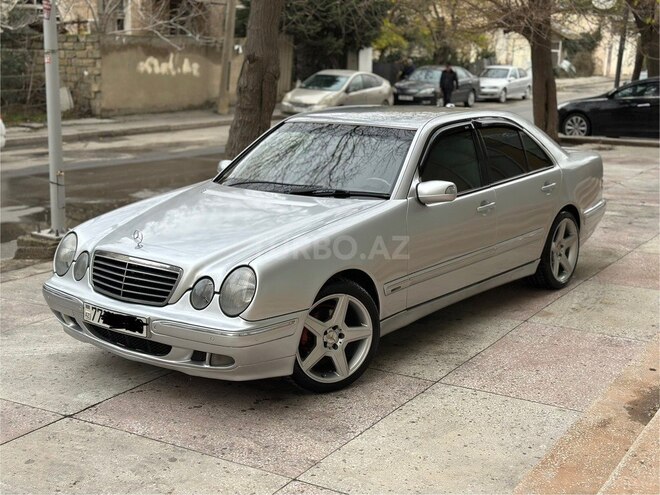 Mercedes E 220 2001, 545,457 km - 2.2 l - Bakı