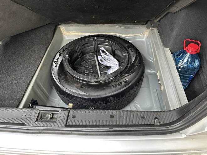 Mercedes E 220 2001, 545,457 km - 2.2 l - Bakı