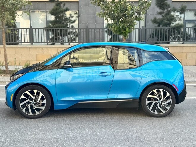 BMW i3-8