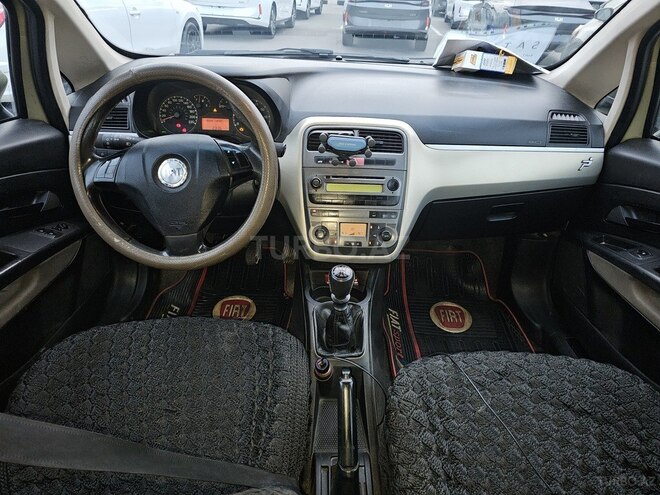 Fiat Punto 2007, 220,000 km - 1.4 l - Bakı