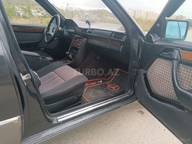 Mercedes 230 E 1991, 365,856 km - 2.3 л - Bakı
