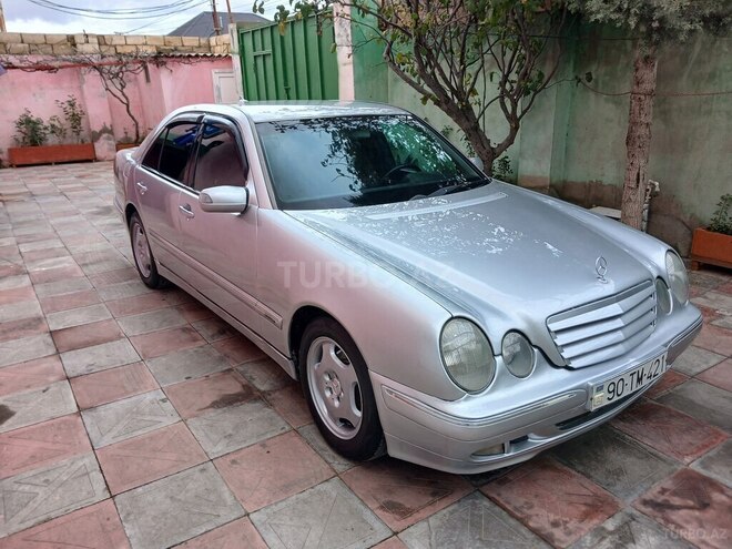 Mercedes E 220 1999, 330,000 km - 2.2 l - Sumqayıt