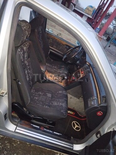 Mercedes E 240 1998, 319,000 km - 2.4 l - Kürdəmir