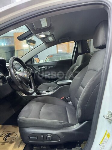 Chevrolet Malibu-9