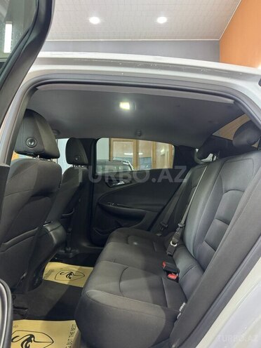 Chevrolet Malibu-13