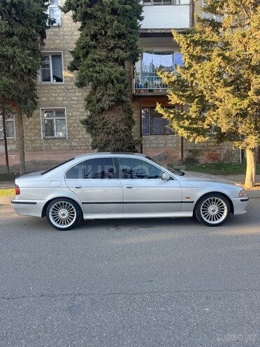 BMW 528 1999, 292,000 km - 2.8 л - Bakı