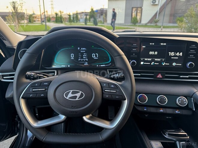 Hyundai Elantra 2024, 4,300 km - 1.5 л - Bakı