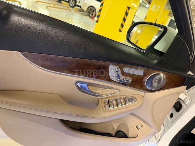 Mercedes C 300 4MATIC 2015, 172,167 km - 2.0 l - Gəncə